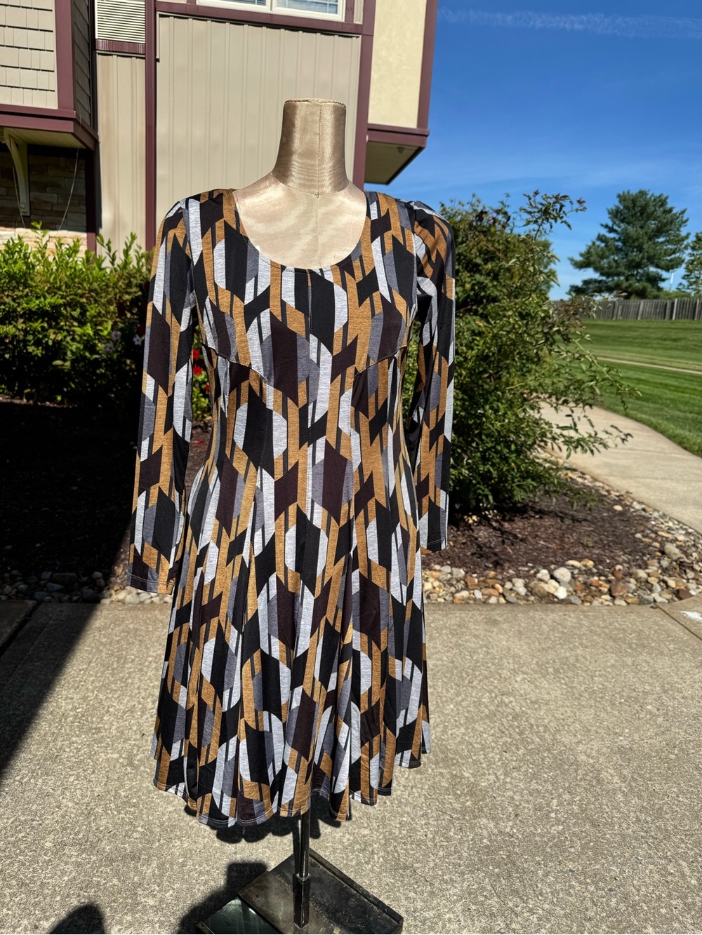 Rabbit Rabbit Rabbit Long-Sleeve Geometric Swing Dress in Black, Brown & Gray